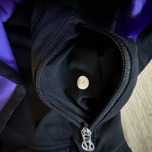 SOLD Lululemon Run Speed Squad Shorts Power Purple Black SIZE 4 RARE Running - Picture 8 of 8
